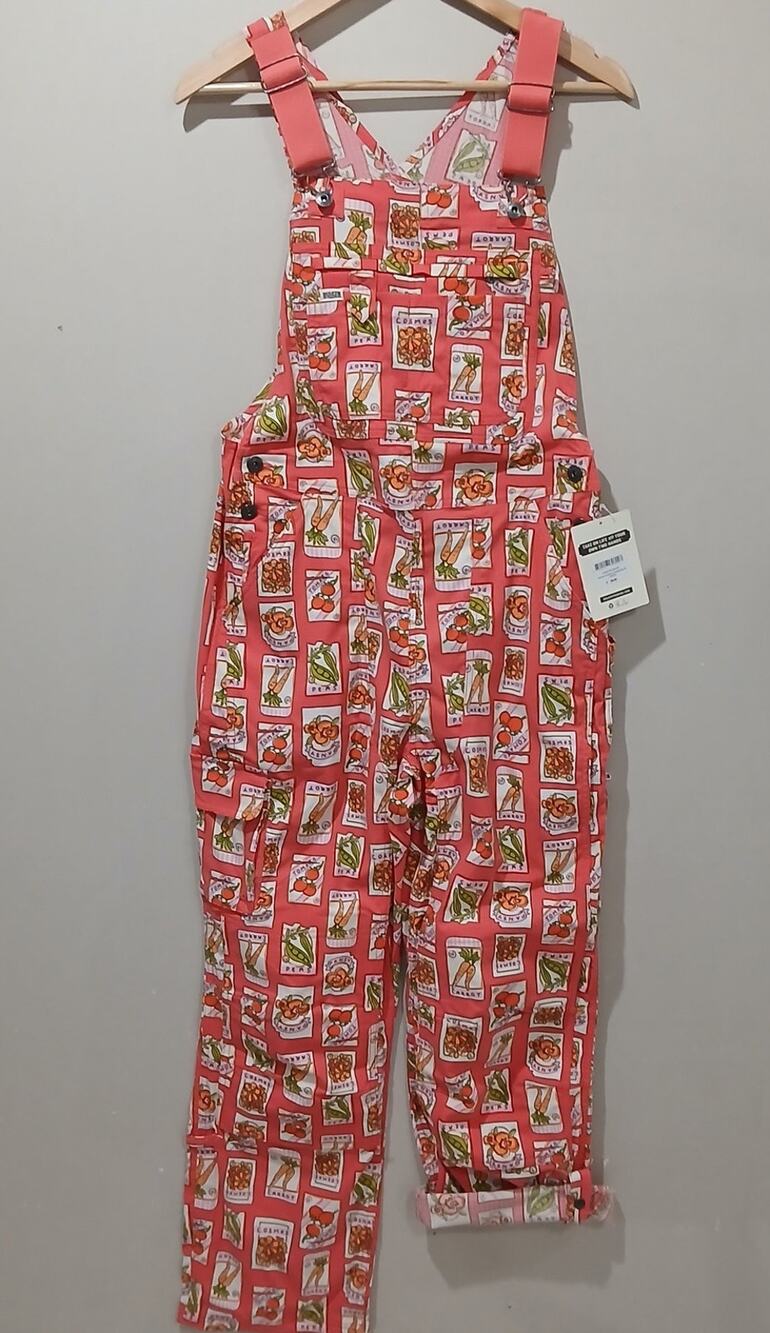 DULUTH TRADING Heirloom Gardening Bib Overalls Small x 35 NWT Coral Seed Packets
